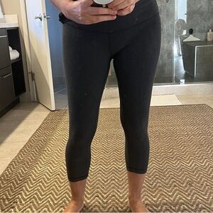 Lululemon Capri leggings sizer 6 grey